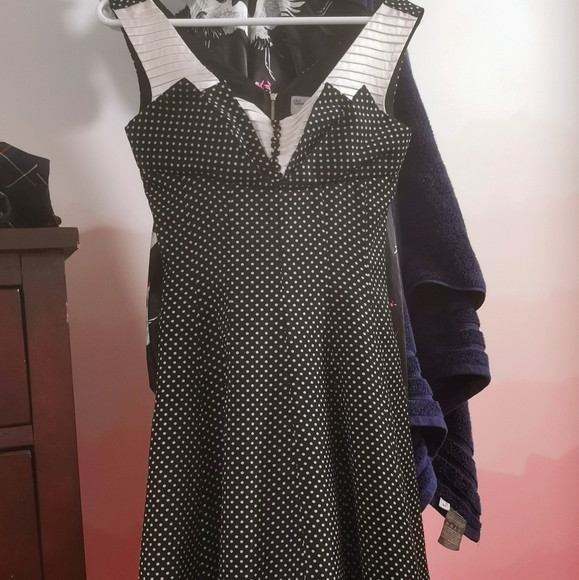 Black polka dot dress - Picture 1 of 5